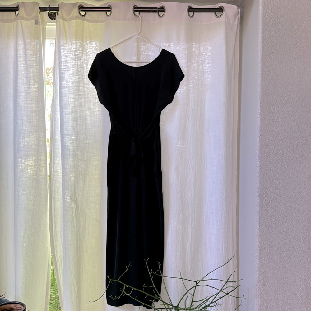 Loft brand, size 4, black dressy jumper with tie at waist.